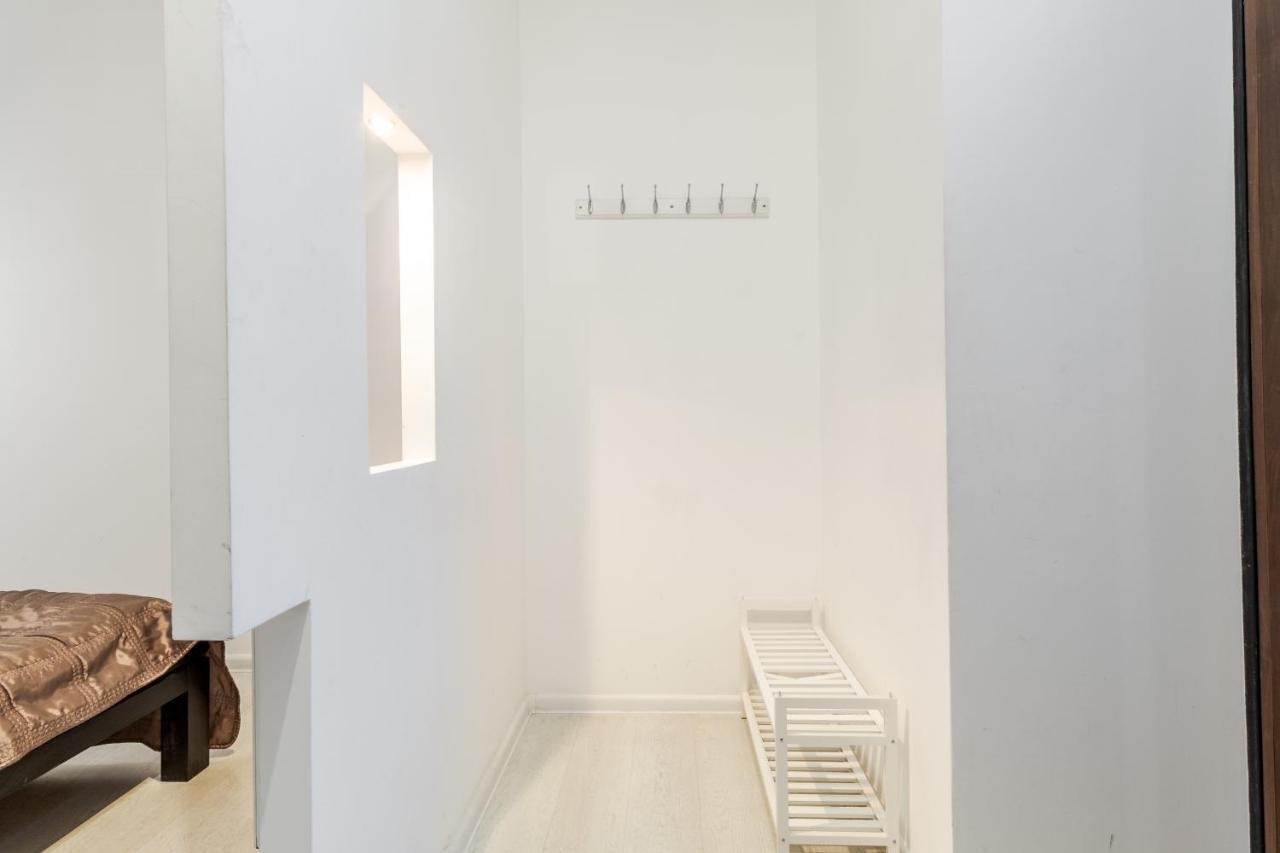 Black And Red Squares Apartment Лвив Екстериор снимка